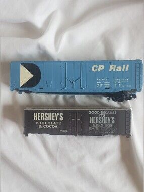 Tyco Vtg HO CP Rail CP56767 & Hershey's Herx-1038 Toy Train Box Cars